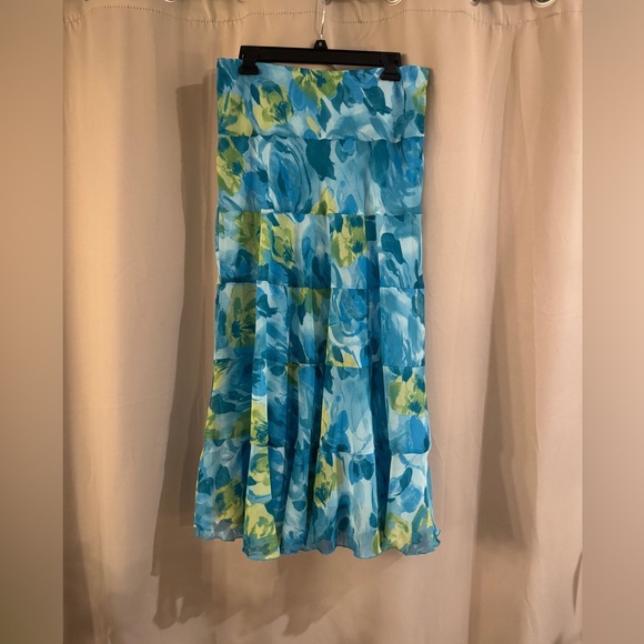 Ruby Rd. Floral Blue and Green Women's Skirt - Picture 2 of 6